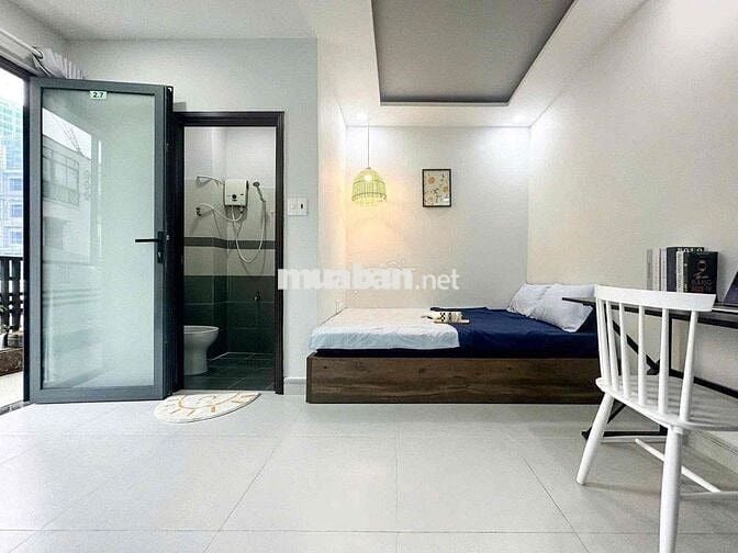 QUẬN 10- FULL NT BAN CÔNG- GẦN BÁCH KHOA, HUFLIT