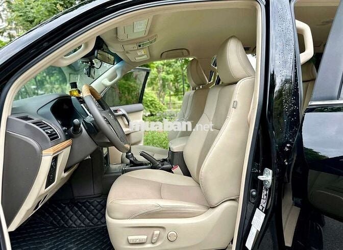 TOYOTA  LANCRUISER PRADO 31000 km
