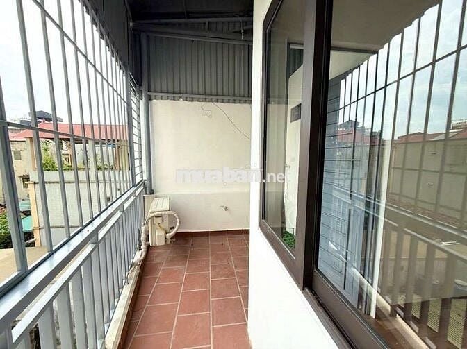BÁN NHÀ GIA QUẤT BỒ ĐỀ LONG BIÊN , NHÀ ĐẸP GIÁ ĐẸP,NỘI THẤT ĐẦY ĐỦ ĐẸP