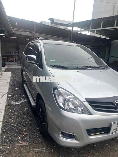 Toyota Innova 2010 - 123456 km