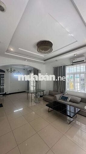 🏤🏤 SIÊU PHẨM BIỆT THỰ  220m2 x 3 Tầng- 🏆🏆 chỉ 25 Tỷ
 Ô Tô VÀO NHÀ