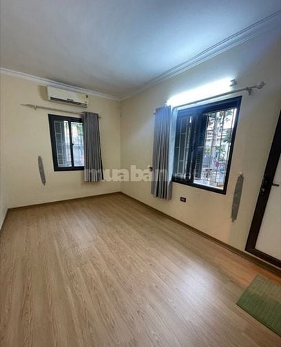 HIẾM...CẦU GIẤY, NHÀ TẬP THỂ 4 PHÒNG NGỦ, DT 100M2,ĐẦY ĐỦ NỘI THẤT