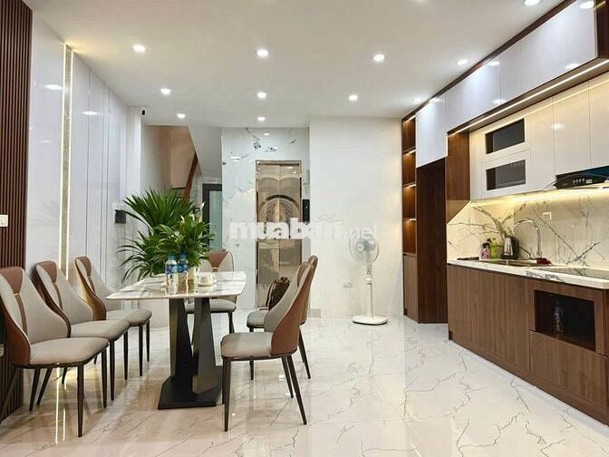 BÁN NHÀ TRƯỜNG CHINH-55M2*6T NHỈNH 12đ-THANG MÁY-GẦN Ô TÔ-NGÕ THOÁNG