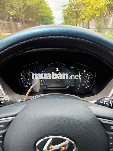 Hyundai Santa Fe 2020 2.4L Premium - 90000 km