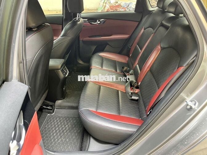 KIA K3 2.0 PREMIUM 2021 XE GIA ĐÌNH LƯỚT VAY 75%