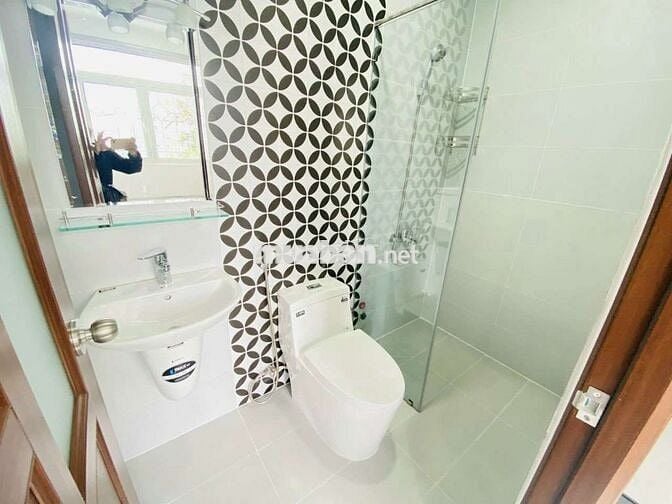 CHO THUÊ CHDV 30M2 FULL NỘI THẤT ĐƯỜNG NGUYỄN VĂN ĐẬU GẦN QUẬN 1