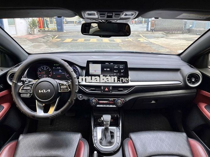 KIA K3 2.0 PREMIUM 2021 XE GIA ĐÌNH LƯỚT VAY 75%