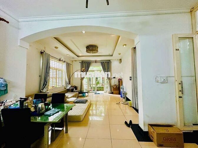 🏤🏤 SIÊU PHẨM BIỆT THỰ  220m2 x 3 Tầng- 🏆🏆 chỉ 25 Tỷ
 Ô Tô VÀO NHÀ