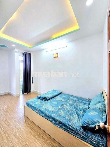 1,390 Tỷ nhà 2 lầu sânthượng 2 PN 3 WC hẻm 2129/ Huỳnh Tấn Phát Nhà bè