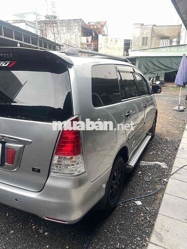 Toyota Innova 2010 - 123456 km