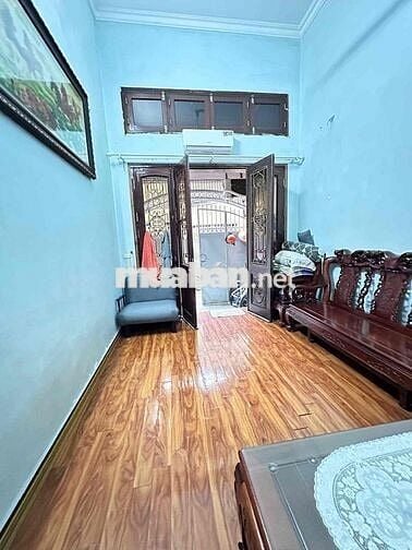Nhanh! Chính Kinh, ngõ 2,5m, 50m ra phố, nhà dân xây. 42mx4T. Chỉ 7,2t