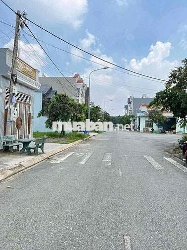 bán lô đất tdc đồng tràm dt 100m   đông hoà. gần đhqg