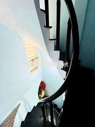 NHÀ ĐẸP HXH P. 6, TÂN BÌNH, DT 20/25M² (DTSD: 100M²), 4 TẦNG, 3PN+4WC