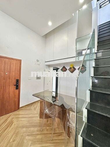 Căn Hộ 2PN 85m2 Ban Công Sân Vườn, Thang Máy, Công Viên Tao Đàn