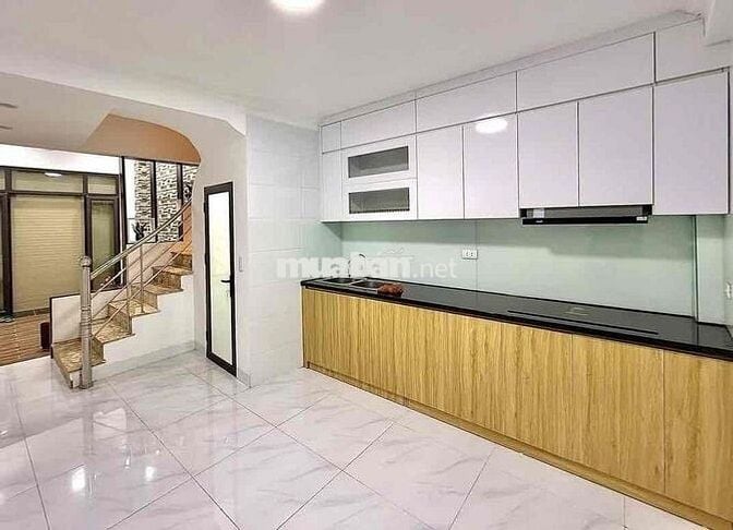 Hiếm! Khương Trung, 30m ra ô tô, nhà đẹp dân xây, 4 ngủ. 32mx4T. 6,5ty