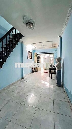 Bán nhà hẻm xe hơi,32 m2 xây 2 lầu,hơn 3 tỷ,Quang Trung,Gò Vấp