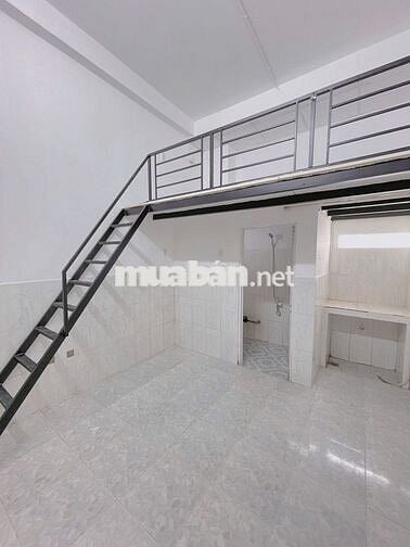 CHO THUÊ PHÒNG CÓ THANG MÁY, GÁC, ĐẦY ĐỦ NỘI THẤT NGAY ETOWN CỘNG HÒA