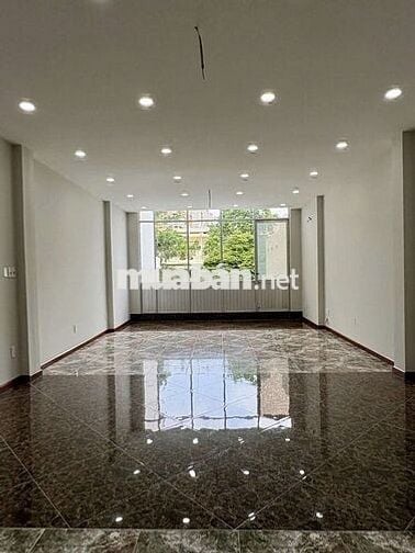 Cho thuê nhà rộng cư xá lữ gia, p15. Dt. 5x30m 1 trệt 2 lầu st.