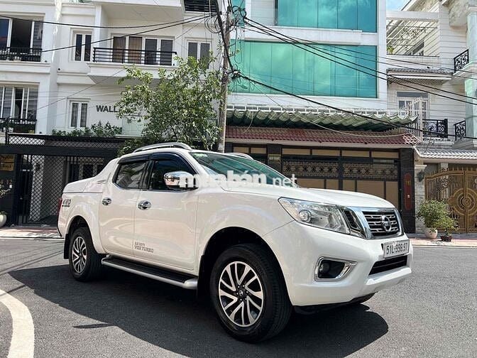 Nissan Navara 4WD 2 cầu số tự động cao cấp 2016