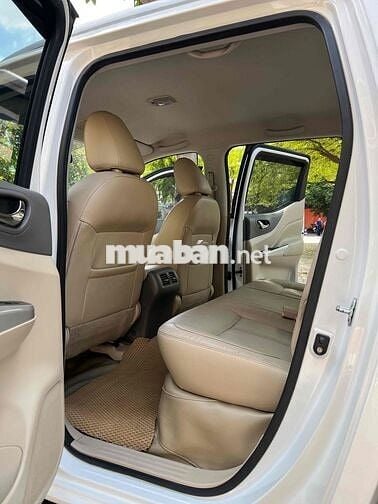 Nissan Navara 4WD 2 cầu số tự động cao cấp 2016