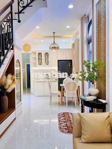 NHÀ ĐẸP Ở NGAY 22E Phạm Văn Hai, P1, Tân Bình - 4 tầng 4pn 4wc cực đep