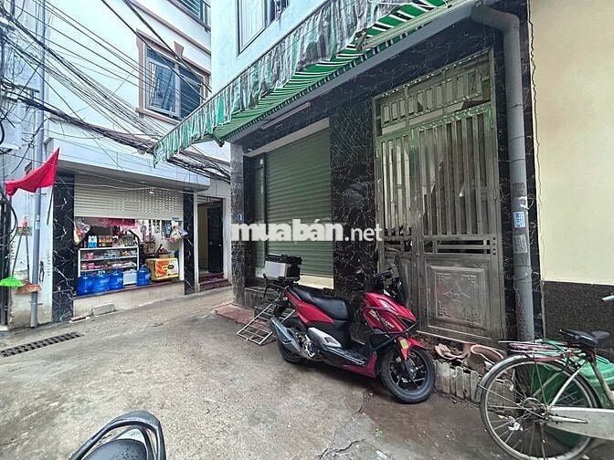 BÁN NHÀ MẶT NGÕ KINH DOANH ĐƯỜNG TRIỀU KHÚC. 5 TẦNG. 4.92 TỶ.
