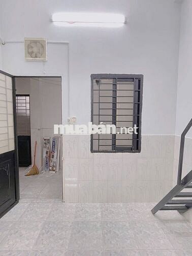 CHO THUÊ PHÒNG CÓ THANG MÁY, GÁC, ĐẦY ĐỦ NỘI THẤT NGAY ETOWN CỘNG HÒA