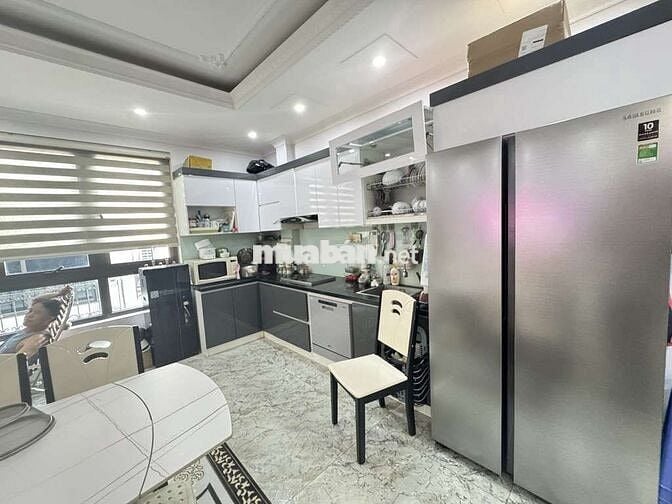 Bán nhà phố Ái Mộ, Bồ Đề, ô tô đỗ cửa, DT 40m x 6 tầng,Giá chỉ 11,9 tỷ
