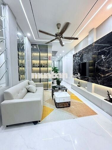 BÁN NHÀ 7 TẦNG - 40M2 - THANG MÁY - 3 MẶT THOÁNG - GIÁ CHỈ 9,2 TỶ