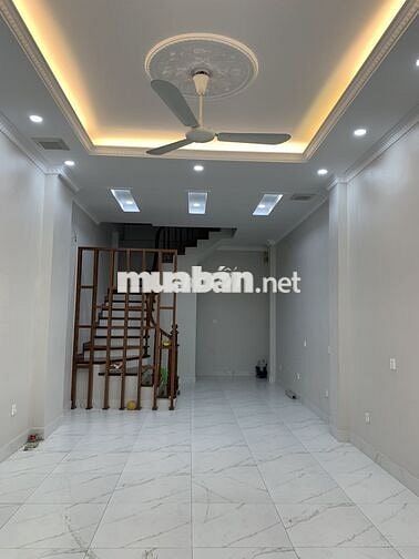Cho thuê căn nhà ngõ 91 phố Nguyễn Khang, Dt 30m2 x 4 tầng, 15tr/tháng