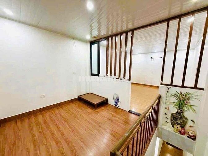 ☘️CỰC HIẾM❗️Bán đất tặng nhà 2 tầng-Ngọc Thuỵ, dt: 33m2, mt: 4m2, Giá