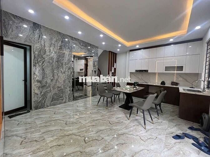 Bán nhà phố Hoàng Như Tiếp, Long Biên, DT 45m x 6 tầng,Giá chỉ 11,9 tỷ