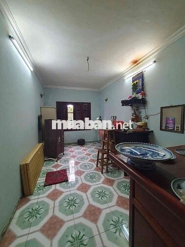 Nhanh! Chính Kinh, ngõ 2,5m, 50m ra phố, nhà dân xây. 42mx4T. Chỉ 7,2t