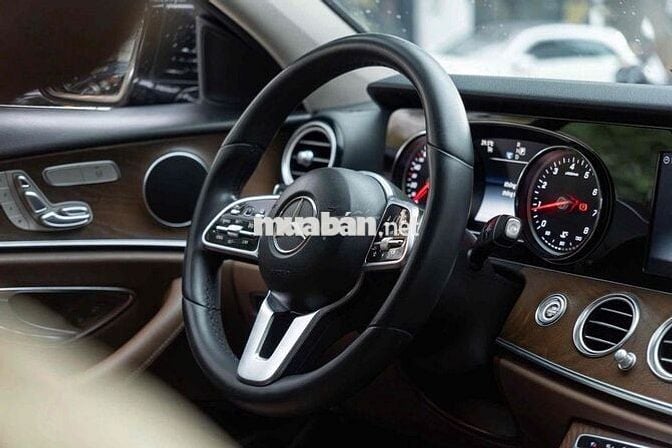 LONG ANH AUTO về Mercedes  E200 2019 giá tốt
