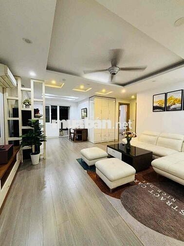 Cần bán gấp căn hộ góc giá chỉ hơn 3 ti tại Thanh Hà