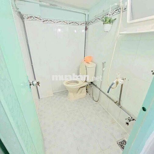 PHÒNG TRỌ CÓ GÁC CỬA SỔ THOÁNG CÓ MÁY LẠNH