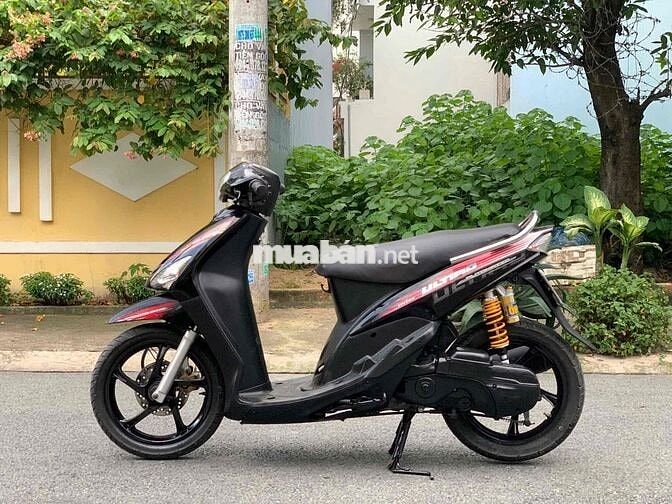 xe yamaha mio con 2005 màu đen len ken mới 95 %