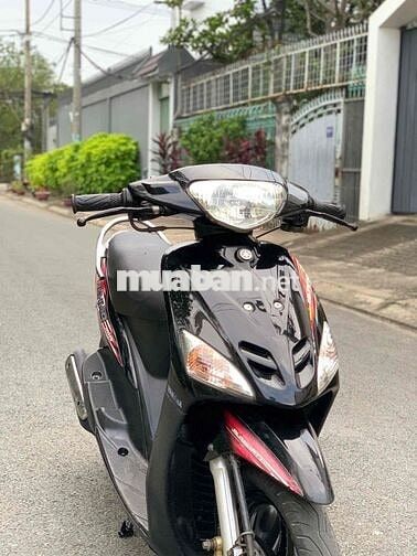 xe yamaha mio con 2005 màu đen len ken mới 95 %