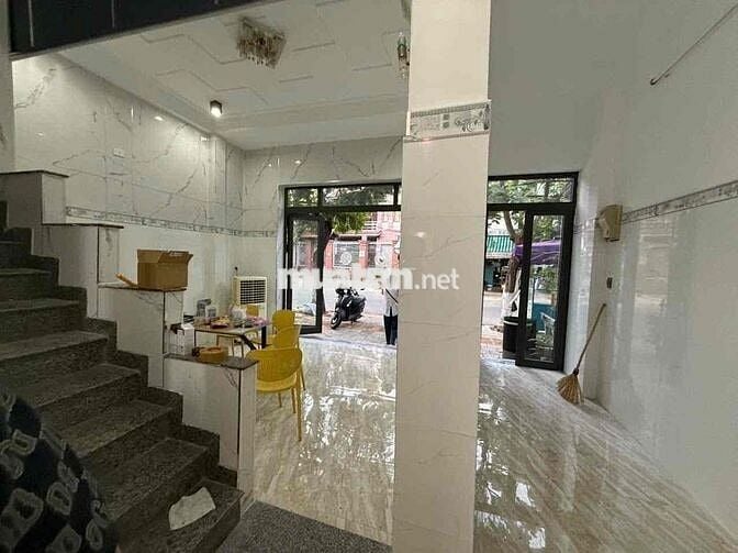 NHÀ MT ĐƯỜNG 7.5m  GẦN TRƯỜNG, CHỢ RA BIỂN MÁN THÁI 200M