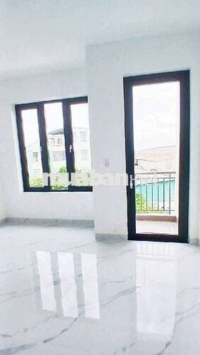 Nhà xe tải , xe hơi vào nhà , Kế công viên thoáng mát . Tây Lân , BT
