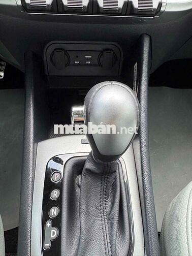 Kia Rio 2015 1.4 AT Sedan - 26000 km