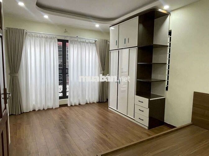 Trinh lương nhà thang máy xịn sò