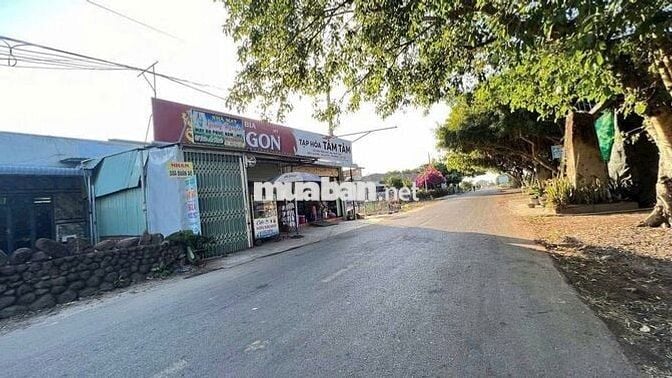 MẶT TIỀN NHỰA ĐỐI DIỆN HỒ LỒ Ô - LONG TÂN - ĐẤT ĐỎ - BRVT