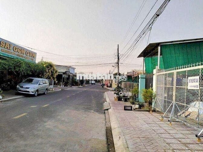 Em Chuyển về Bắc nên cần bán gấp lô đất này lấy tiền về quê