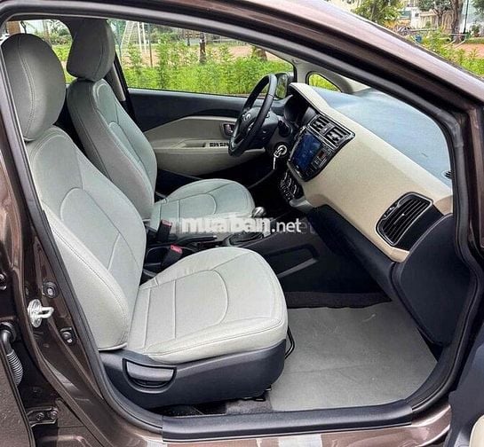 Kia Rio 2015 1.4 AT Sedan - 26000 km