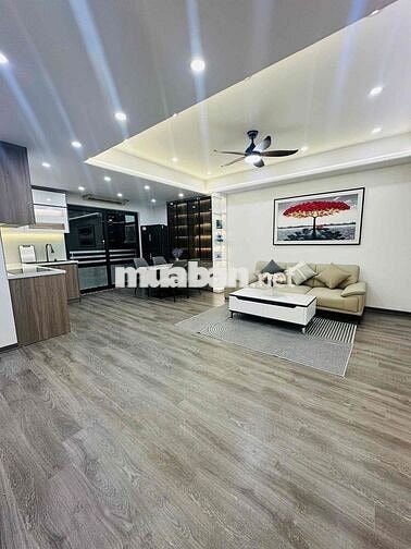 gia đình em chính chủ cần bán căn 83m tầng 9 nơ 10 bán đảo linh đàm