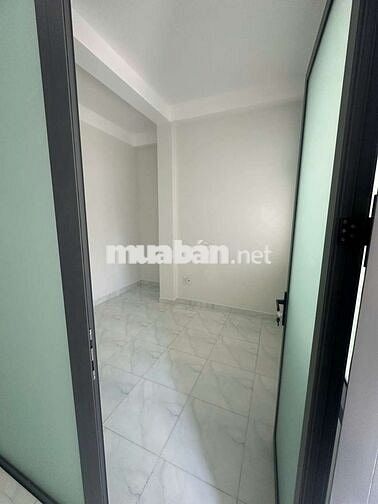 Nhà cho thuê hẻm 756 Đoàn Văn Bơ yên tĩnh