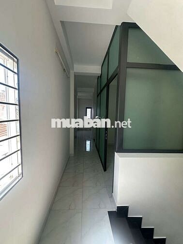 Nhà cho thuê hẻm 756 Đoàn Văn Bơ yên tĩnh