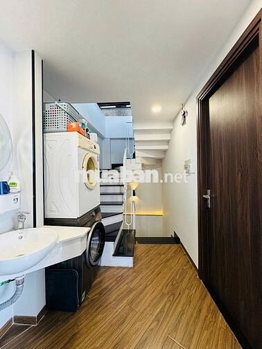Chính chủ cho thuê nhà mới 4 tầng 3pn nội thất cao cấp, HXH p8 Gò Vấp