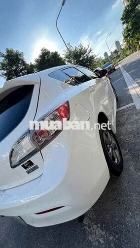 Mazda 3 biển Quảng Ninh VIP